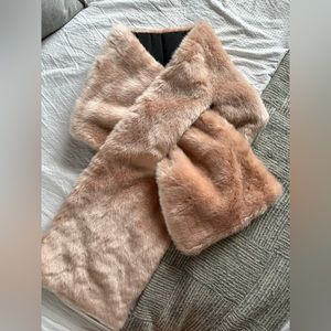 Zara Faux fur scarf